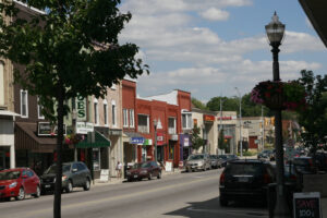 Listowel is located at the intersection of Perth Line 86 and Hwy. 23.  ItÕs a 30-minute drive to the Kitchener-Waterloo area and one-and-a-half hour drive to Toronto.